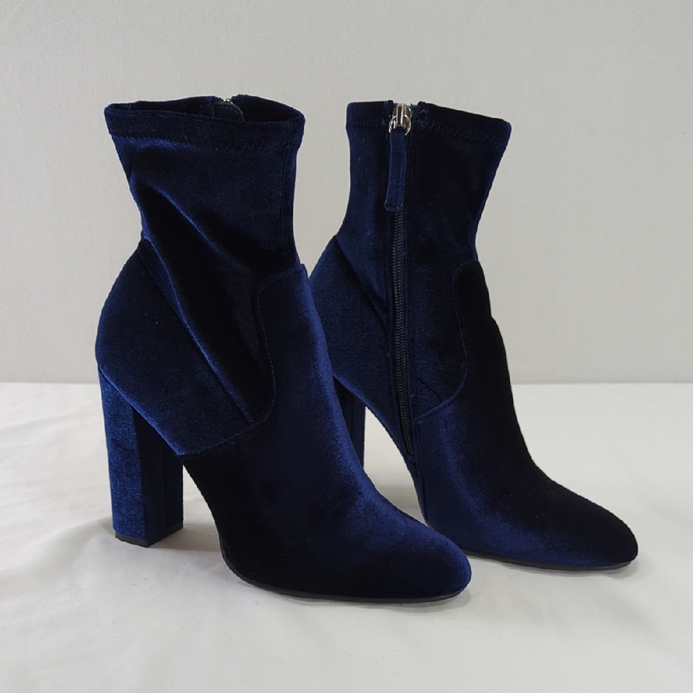 Steve Madden Edit Blue Velvet Boots 8.5
